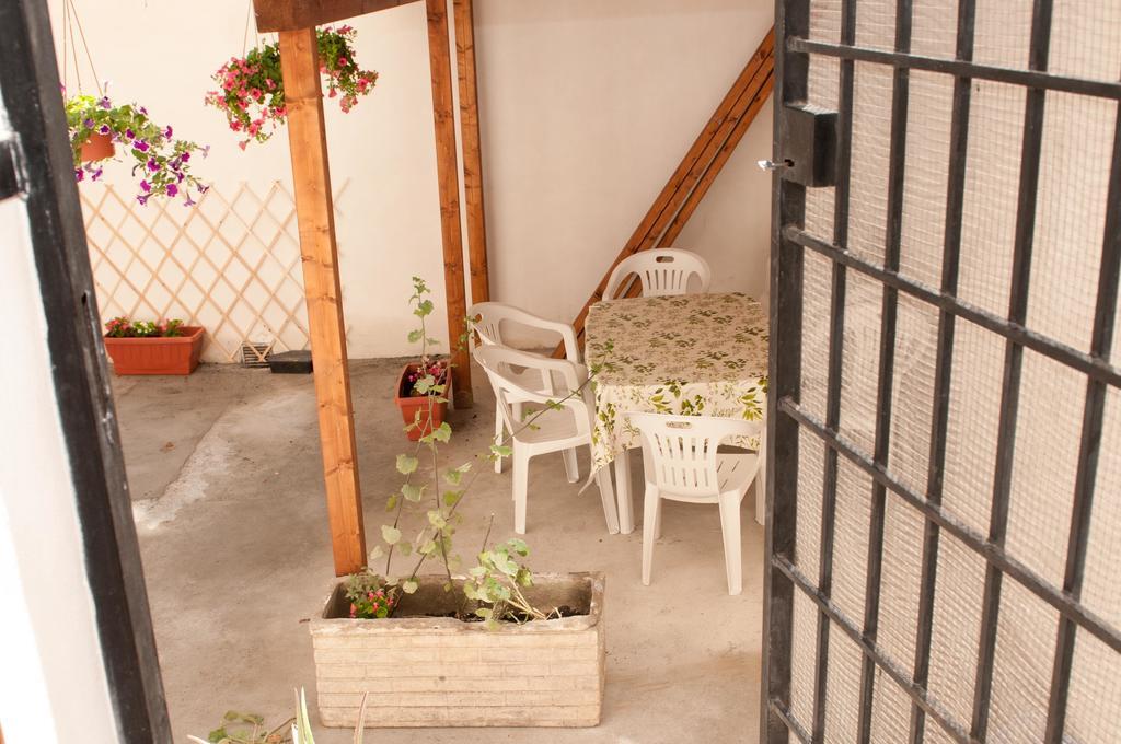 Lucky Domus Esquilino Lägenhet Rom Rum bild