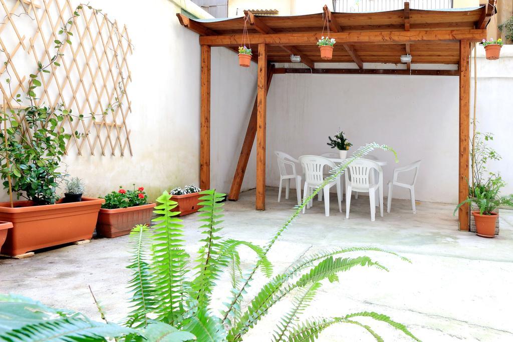 Lucky Domus Esquilino Lägenhet Rom Rum bild